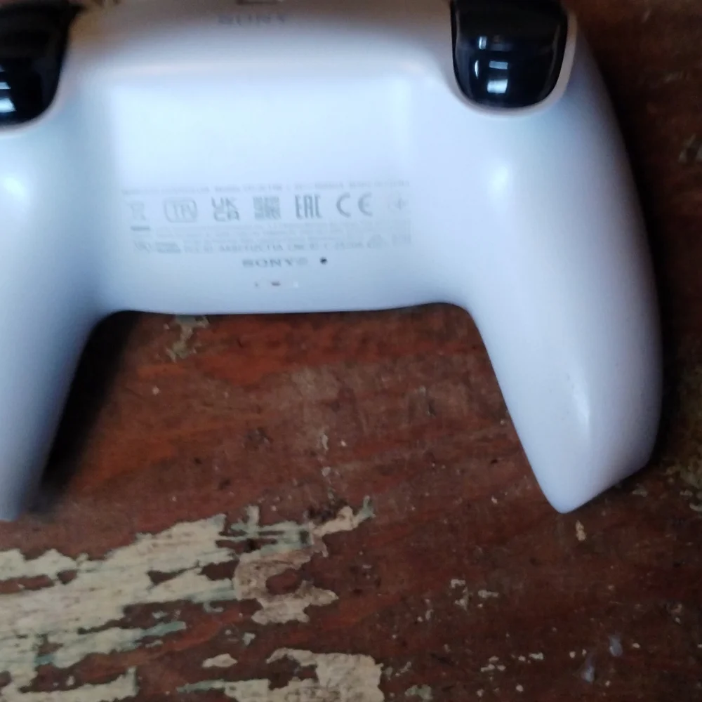 PlayStation 5 White PS5 controller (read description)